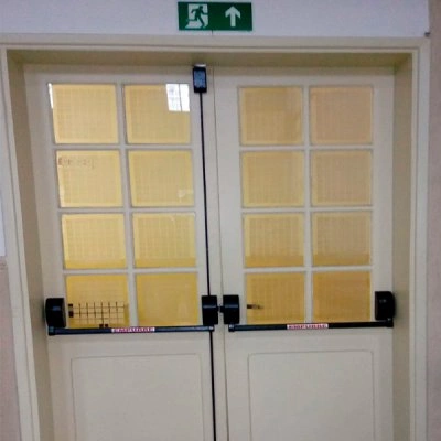 Barra Antipânico Dupla Push para Porta de Madeira