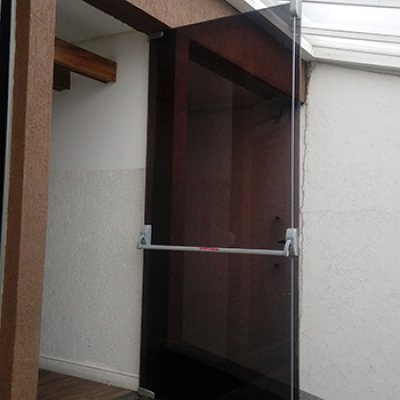 Barra Antipânico Simples Push para Porta de Vidro 