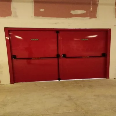 Porta para Saída de Emergência em Interlagos