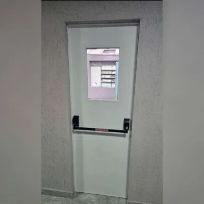 Porta Metálica com Visor